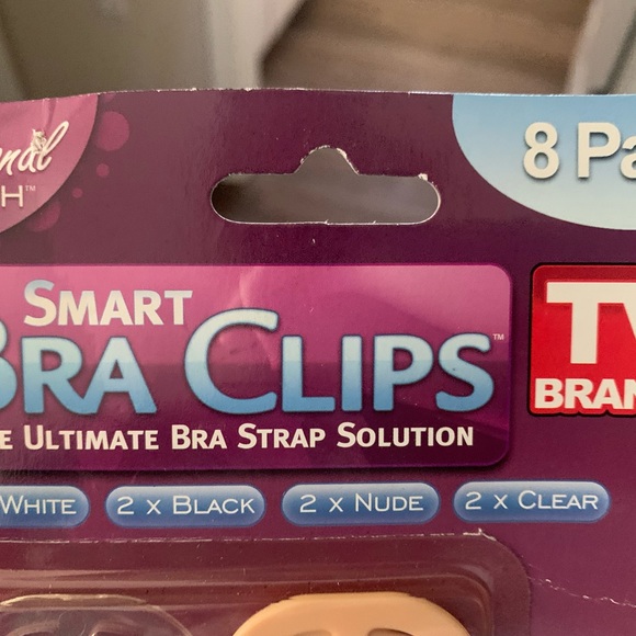 Smart Bra Clips Hides Bra Strap 8 Pack of 2 White 2 Black 2 Nude 2 Clear - Picture 3 of 5